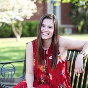 Meet your Posher, Cassi